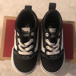 Black toddler slip on Vans